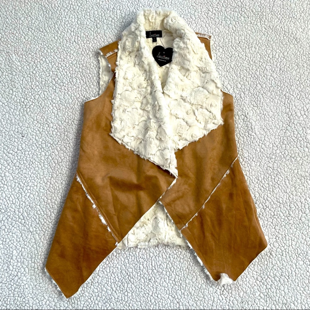 NEW Faux fur vest size small